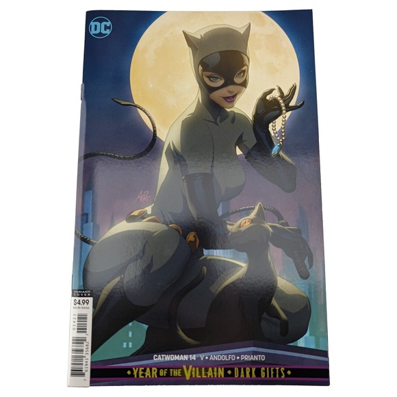 Other - Catwoman 14 2019 Artgerm Stanley Lau Variant Cover DC Comics
